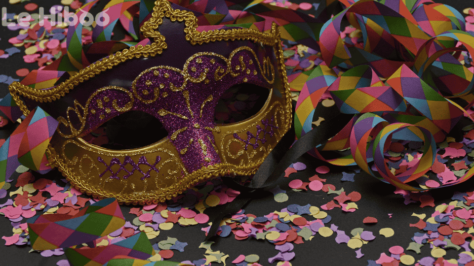 carnaval masque de carnaval avec confetis